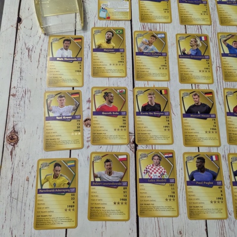 TOP TRUMPS World Football Stars - Gold Edition