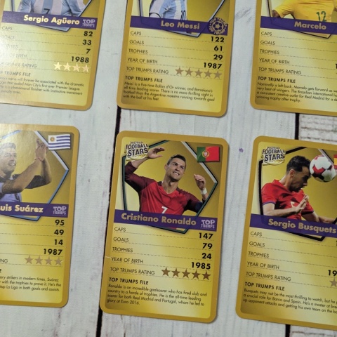 TOP TRUMPS World Football Stars - Gold Edition