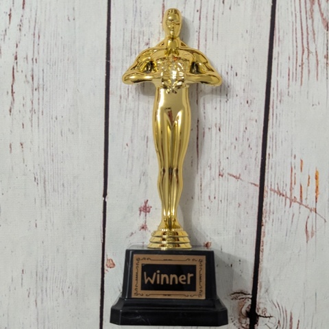 Złota statuetka plastikowa Winner, Oskary 19 cm