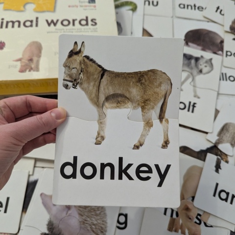 ANIMAL WORDS 52 cards - karty obrazkowe w formie układanek dwuczęściowych