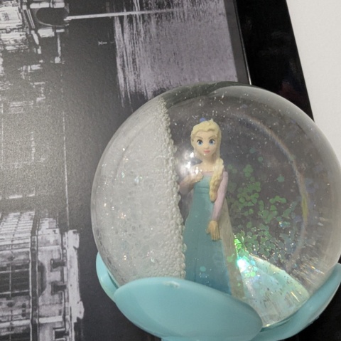 FROZEN Disney - Różdżka grająca że śnieżną kulą