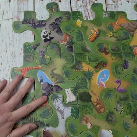 I Spy ze zwierzętami - duża dwustronna plansza - 53 zwierzęta do odnalezienia