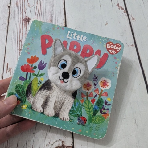 Książka Little Puppy - po angielsku z pacynką na palec UŻYWANA