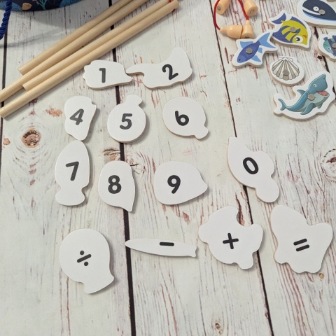 Magnetic Wooden Fishing Game - Zestaw do łowienia morskich zwierząt z wędkami i kotkiem na magnes