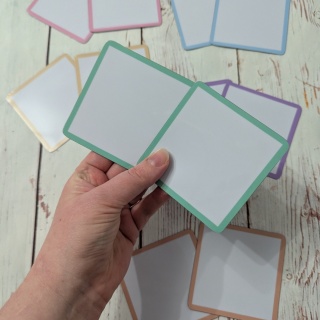 Magnetyczne kolorowe kwadraty 12 sztuk - na tablicę do oznaczania kart, słówek + marker suchościeralny