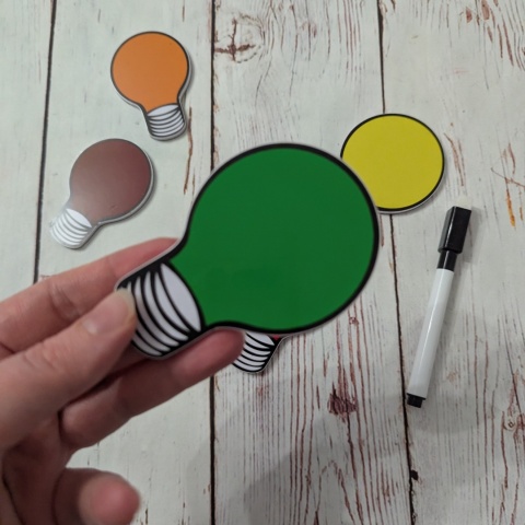 Magnetyczne kolorowe żarówki 6 sztuk - na tablicę do oznaczania kart, słówek + marker suchościeralny
