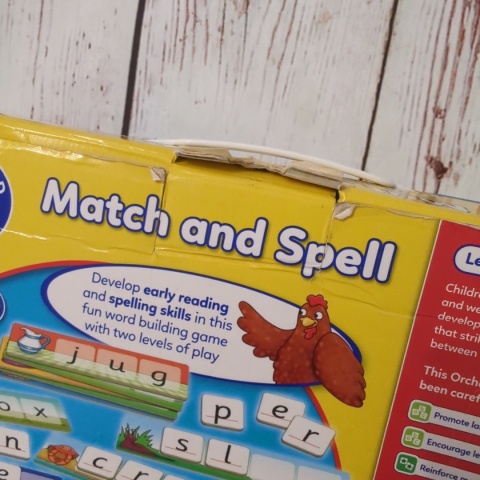 Match and Spell Orchard Toys - gra do nauki pisowni podstawowych krótkich wyrazów po angielsku