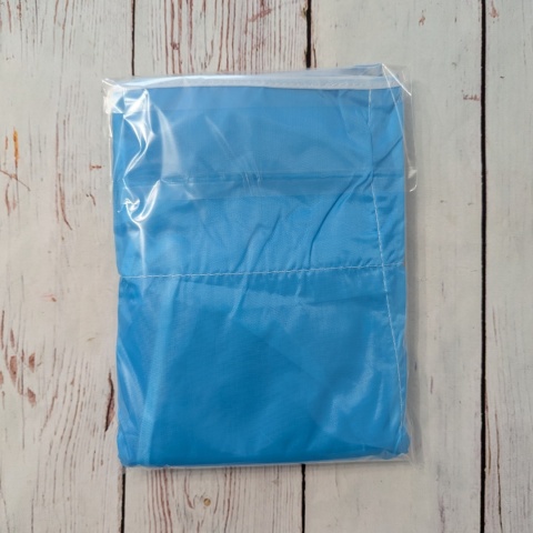 Wiszący organizer z kieszeniami na karty - 72x42 cm - 16 kieszeni - karty A6 i mniejsze - kolor niebieski