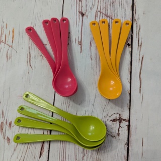 Zestaw kolorowych łyżeczek z serduszkami - 12 sztuk - 3 kolory