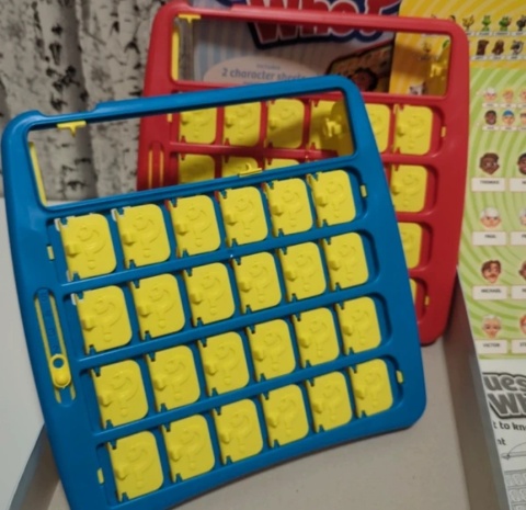 Guess Who? 2w1 People and Animals - gra do opisywania wyglądu i zadawania pytań