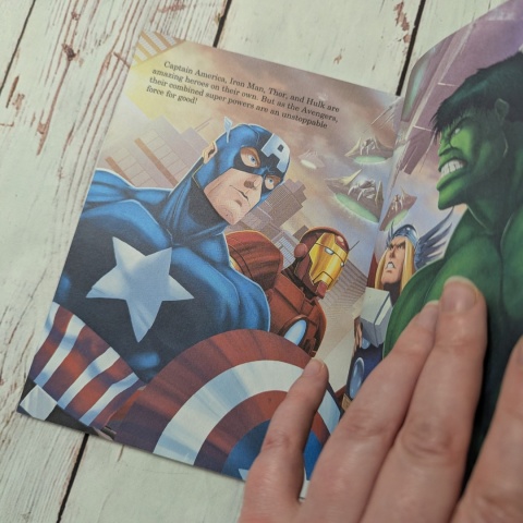 Książka Little Golden Book - The Mighty Avengers - po angielsku NOWA