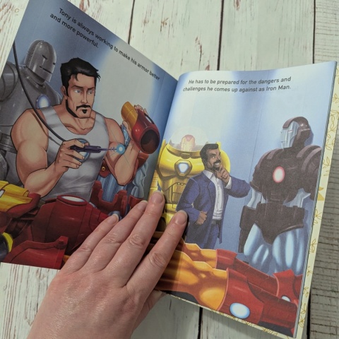 Książka Little Golden Book - The Invincible Iron Man - po angielsku NOWA