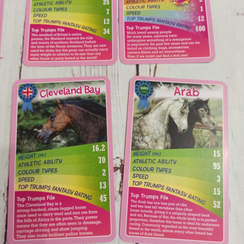 TOP TRUMPS - Horses and Ponies + Unicorns TOP TRUMPS - Horses and Ponies + Unicorns
