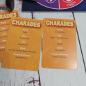 Charades - gra w kalambury