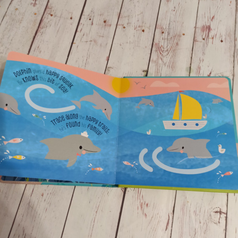 Książka Under the Sea z sensorycznymi szlaczkami i klapami Książka Under the Sea z sensorycznymi szlaczkami i klapami