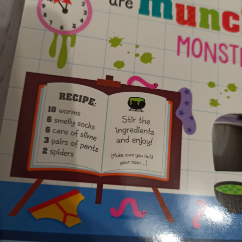 Książka sensoryczna Never Touch the Monsters Książka sensoryczna Never Touch the Monsters