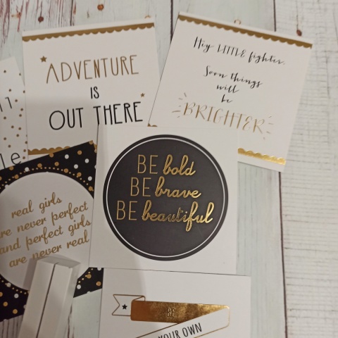 Uplifting Quote Cards - karty z cytatami + podstawka Uplifting Quote Cards - karty z cytatami + podstawka