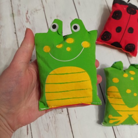 Zestaw dwustronnych woreczków do rzucania 3 szt. Zestaw dwustronnych woreczków do rzucania 3 szt.